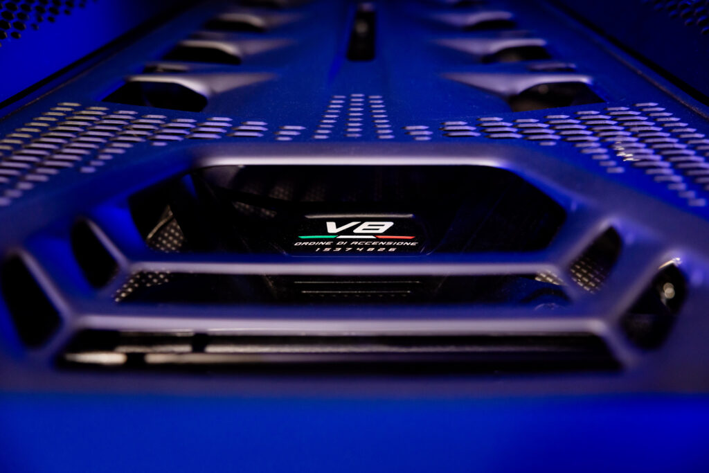  Lamborghini&rsquo;s Baby Supercar Is Just A Burrito Short Of A Hummer H3&rsquo;s Weight