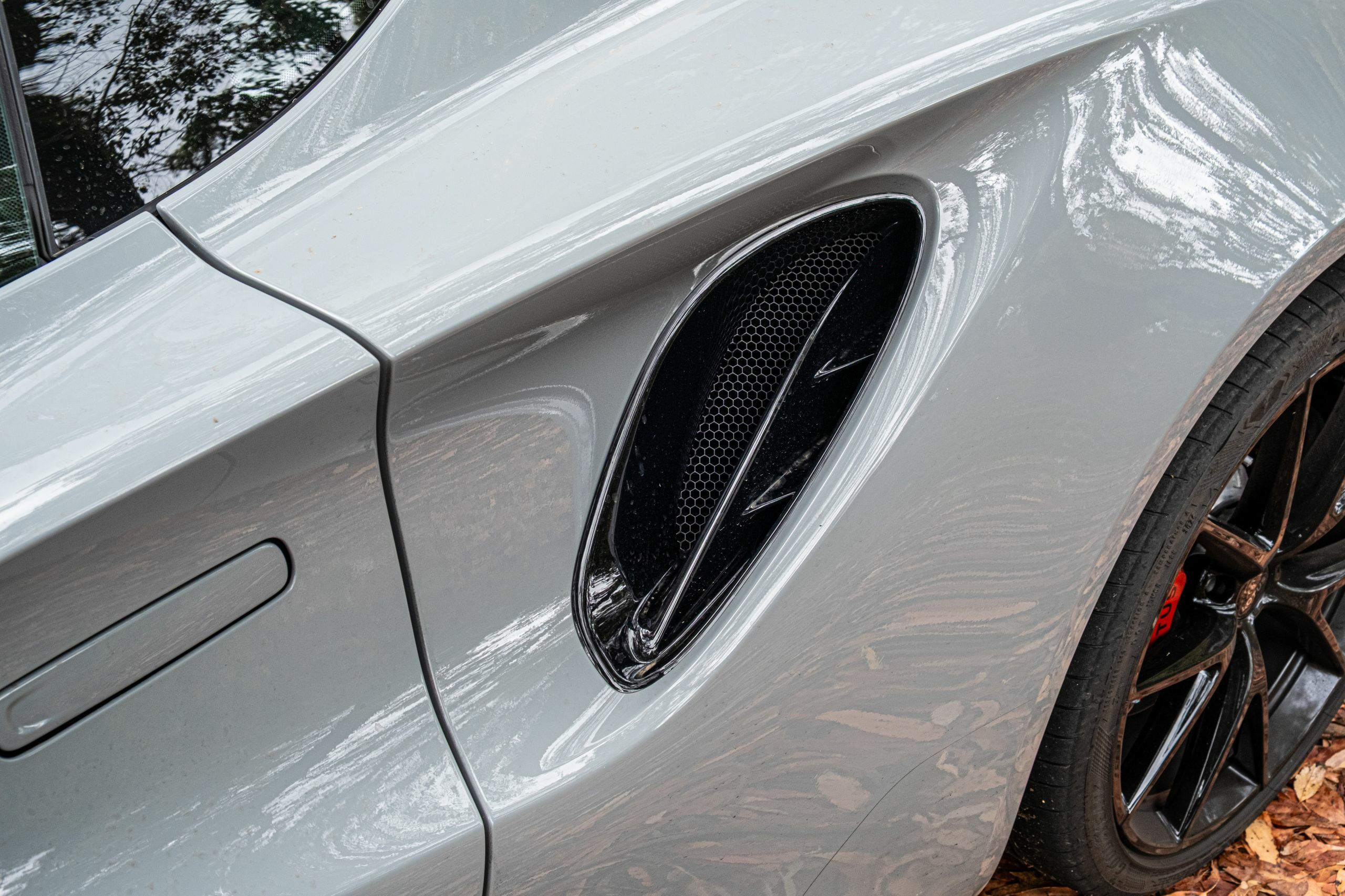 The 2026 Lotus Emira Turbo SE Feels Like An AMG Experiment, But It’s Not | Review