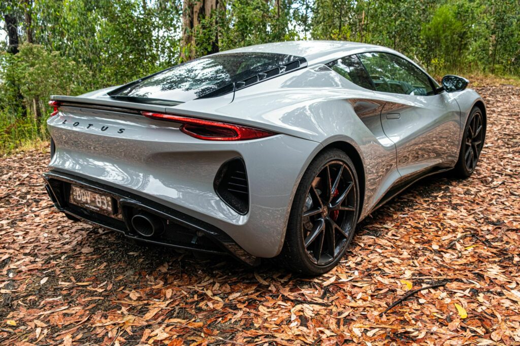  The 2026 Lotus Emira Turbo SE Feels Like An AMG Experiment, But It&rsquo;s Not | Review