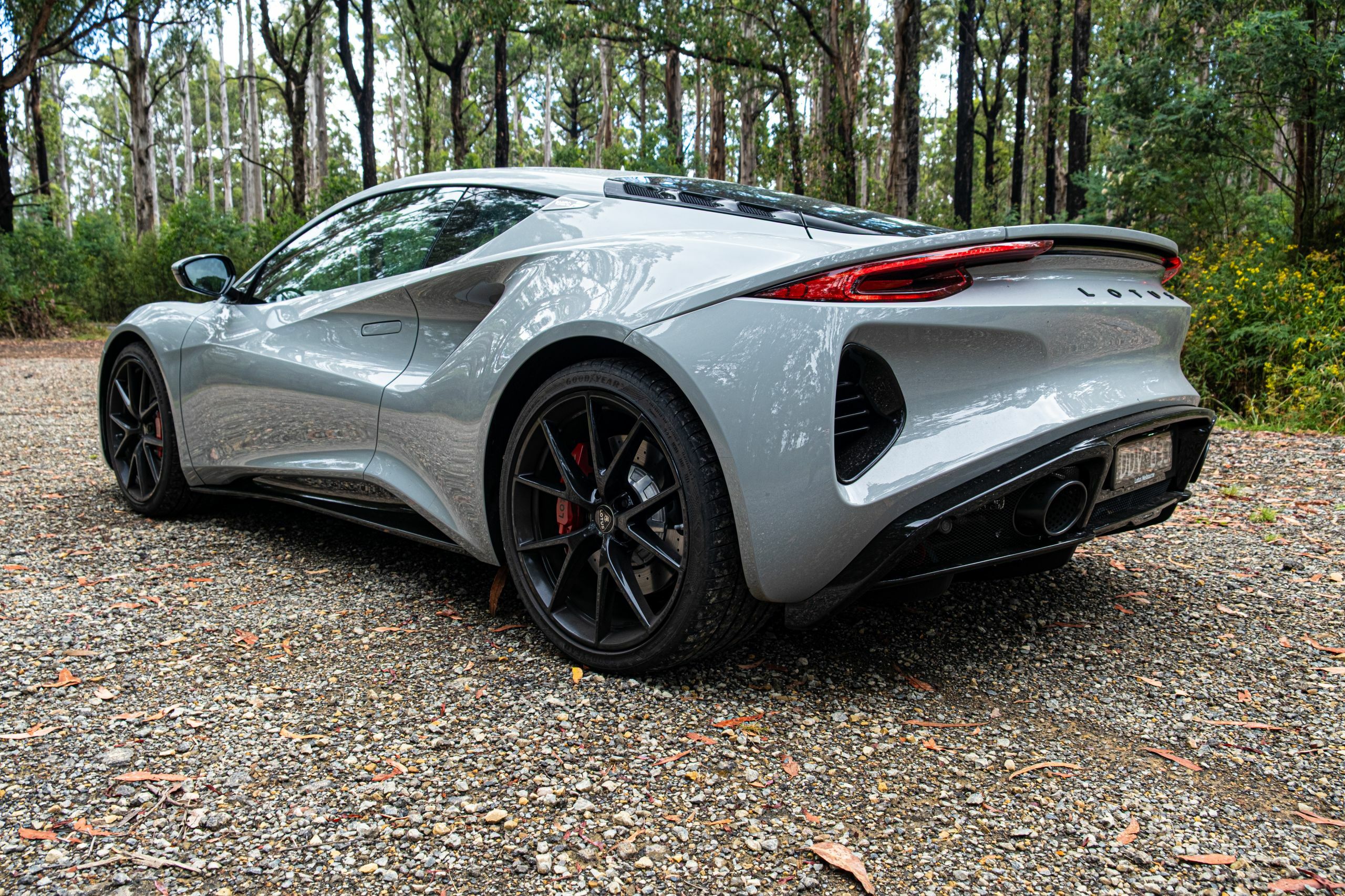 The 2026 Lotus Emira Turbo SE Feels Like An AMG Experiment, But It’s Not | Review