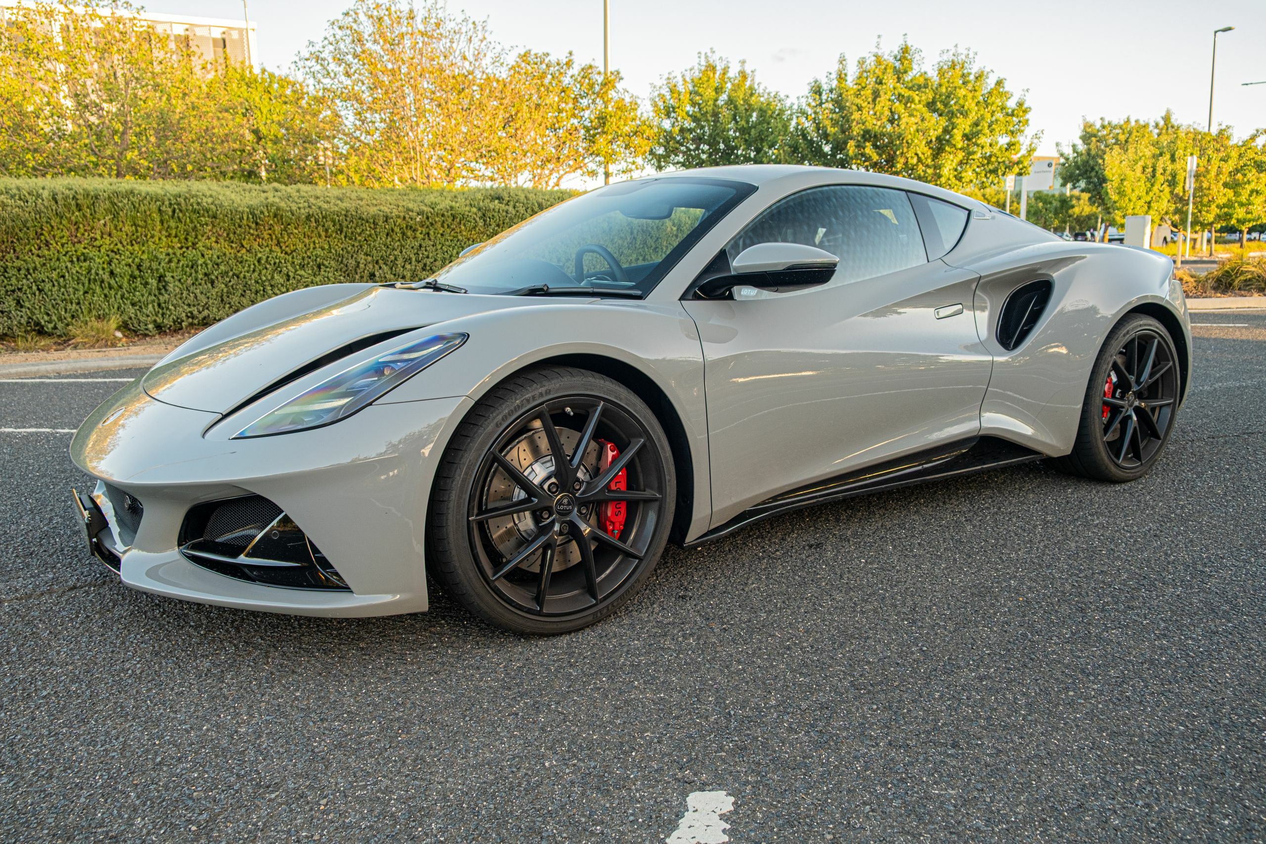 The 2026 Lotus Emira Turbo SE Feels Like An AMG Experiment, But It’s Not | Review