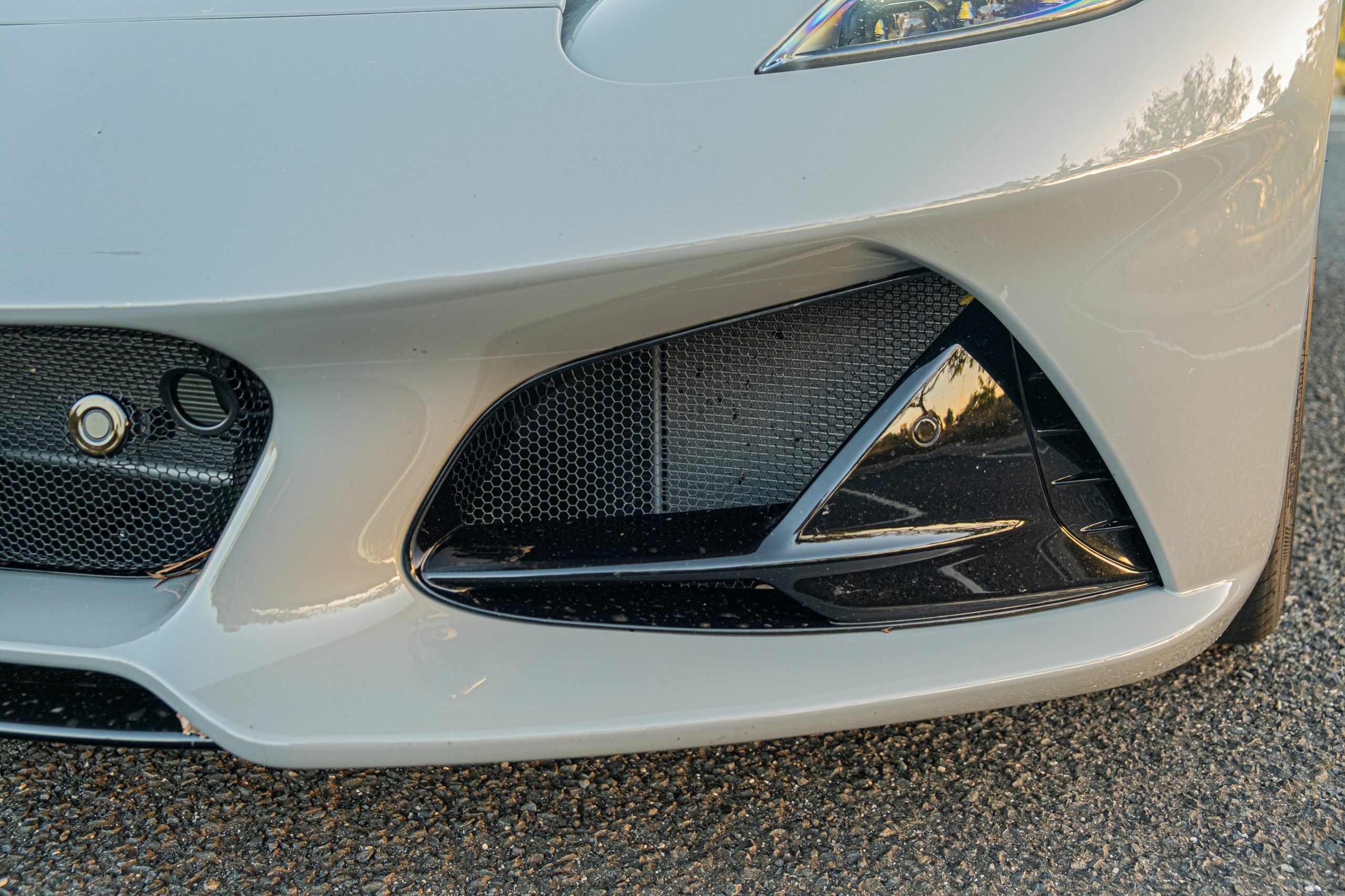 The 2026 Lotus Emira Turbo SE Feels Like An AMG Experiment, But It’s Not | Review