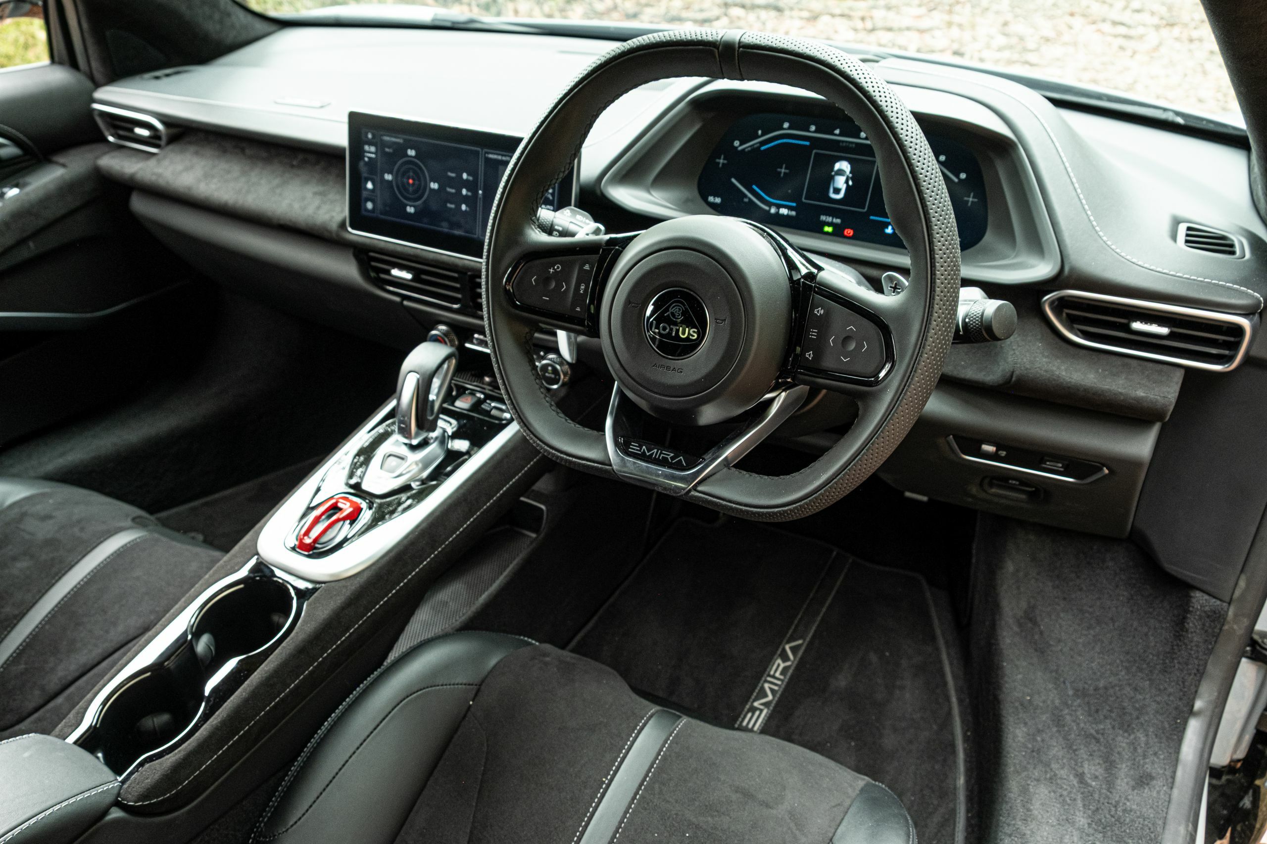 The 2026 Lotus Emira Turbo SE Feels Like An AMG Experiment, But It’s Not | Review