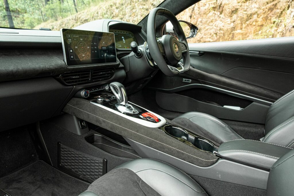  The 2026 Lotus Emira Turbo SE Feels Like An AMG Experiment, But It&rsquo;s Not | Review