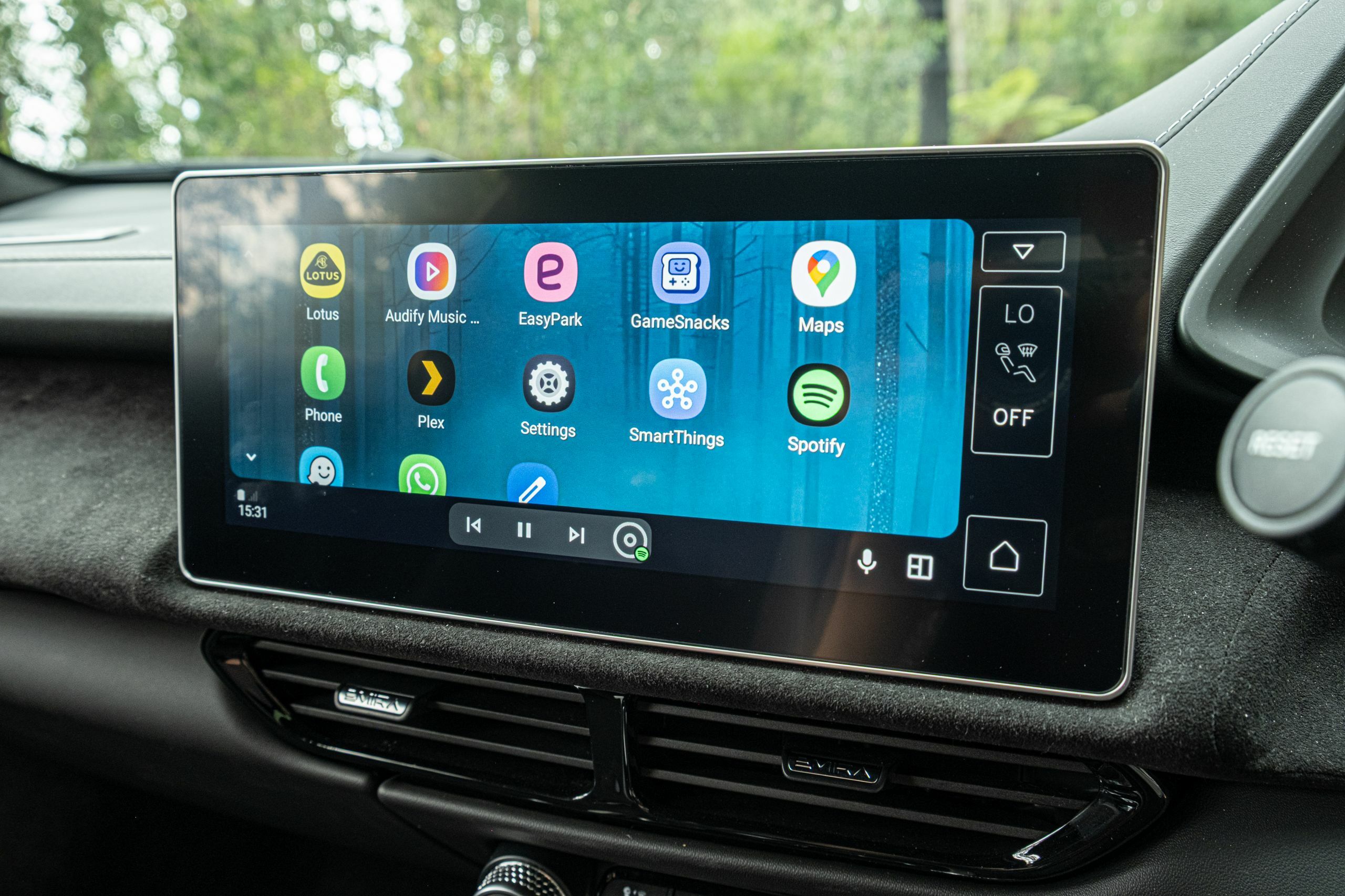 The 2026 Lotus Emira Turbo SE Feels Like An AMG Experiment, But It’s Not | Review