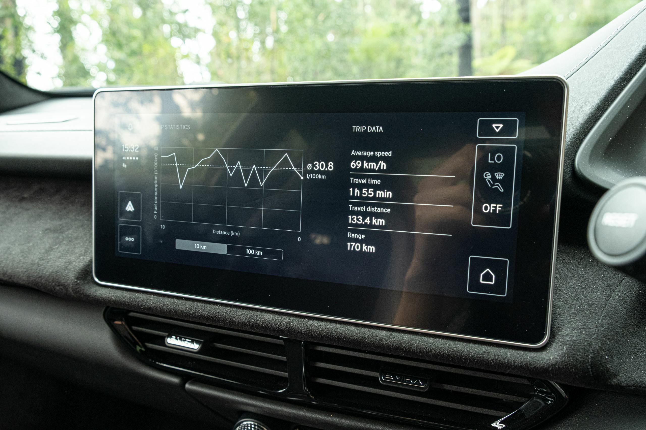 The 2026 Lotus Emira Turbo SE Feels Like An AMG Experiment, But It’s Not | Review