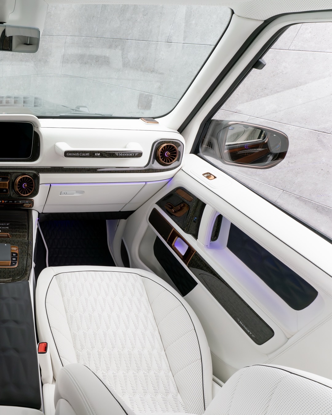 Цей дводверний G-Wagen схожий на дуже дорогий жарт, який можуть придбати лише вісім осіб