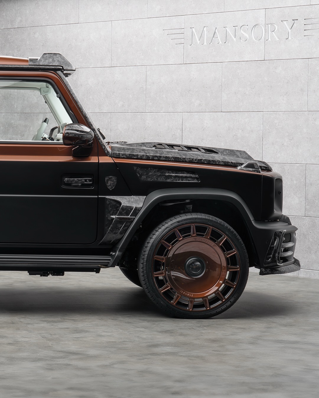 Цей дводверний G-Wagen схожий на дуже дорогий жарт, який можуть придбати лише вісім осіб