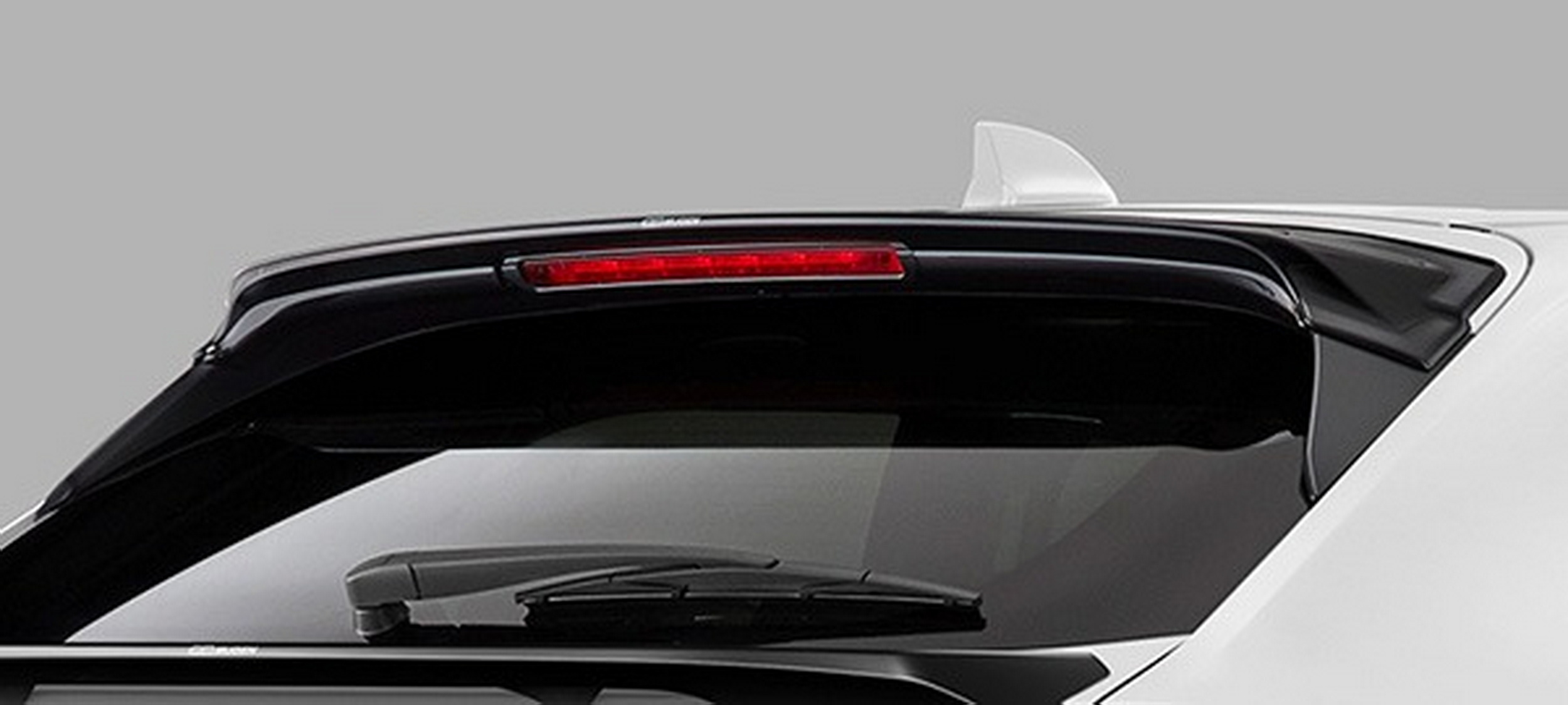 Mugen HR-V має два вихлопні патрубки, але потужності вистачає лише на один