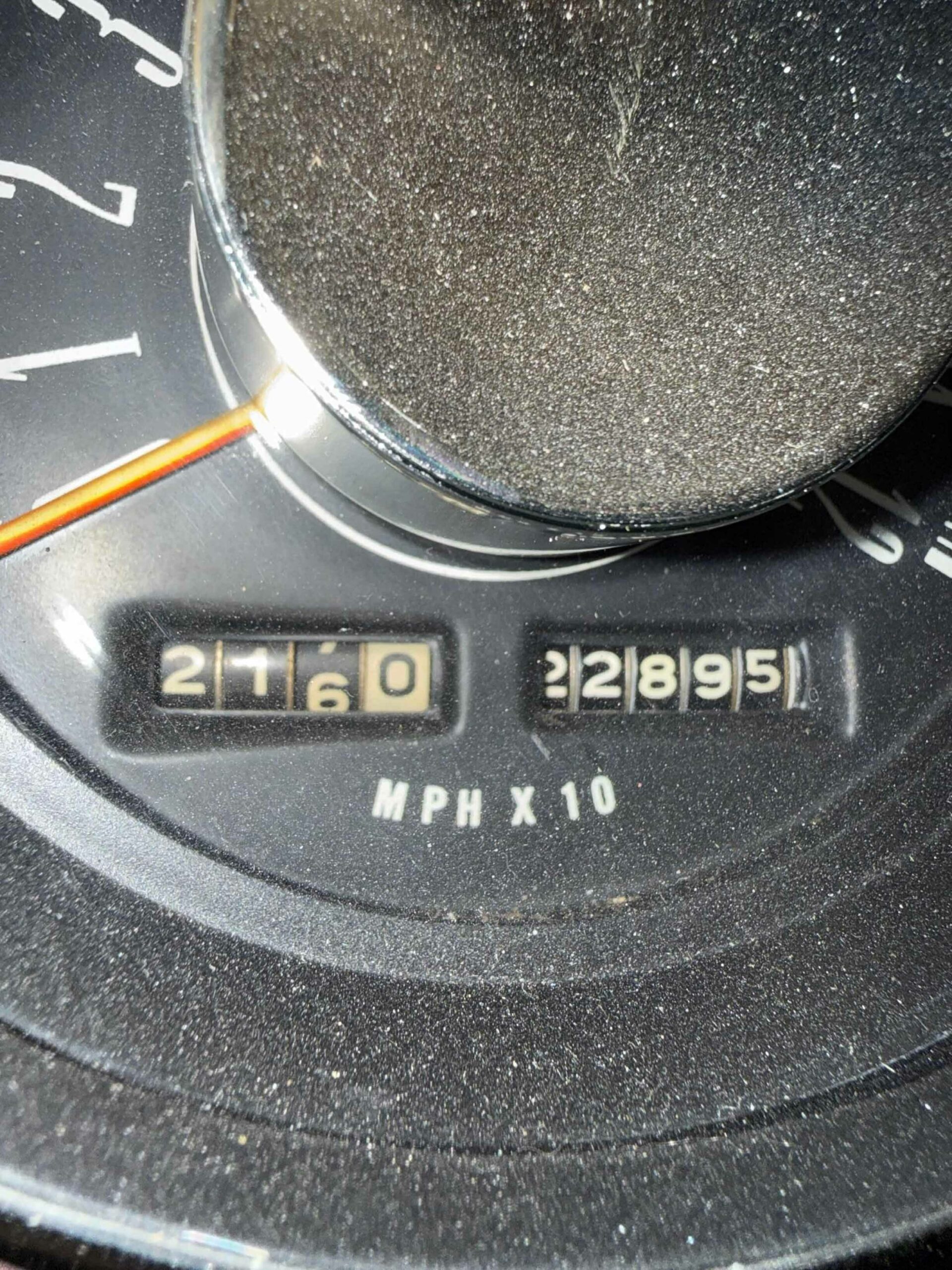 Цей колишній масл-кар кінозірки схожий на мустанг Bullitt з трейлерного парку