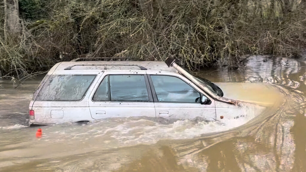 Peugeot 405 з шноркелем