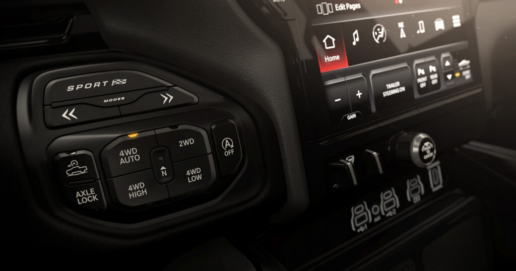   राम के वफादार वी8 दहाड़ की लालसा रखते हैं, पुनर्जन्म विद्रोही एक्स टर्बो श्रीक के साथ जवाब देता है