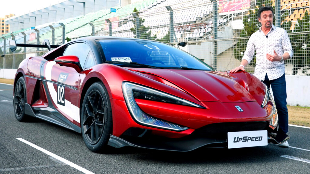  Richard Hammond Once Crashed A Rimac, Now Trusted With BYD’s 2,978 HP Hypercar