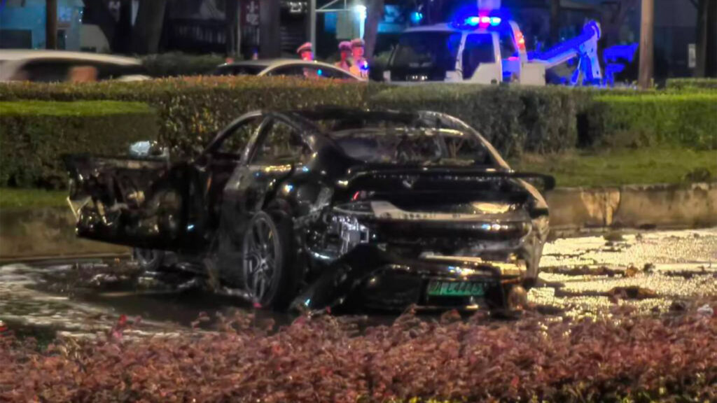 Trapped Driver Died After Xiaomi’s Electronic Doors Reportedly Failed