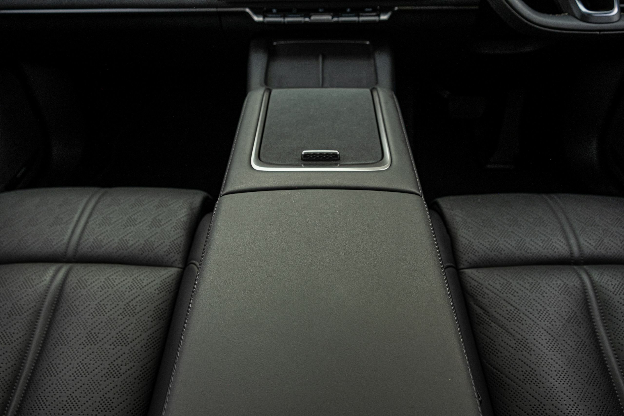 2026 Zeekr 7X Performance Is Proof That Tesla Isn’t The Benchmark Anymore | Review