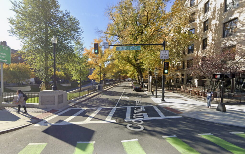 Камера фіксації порушень на дорозі