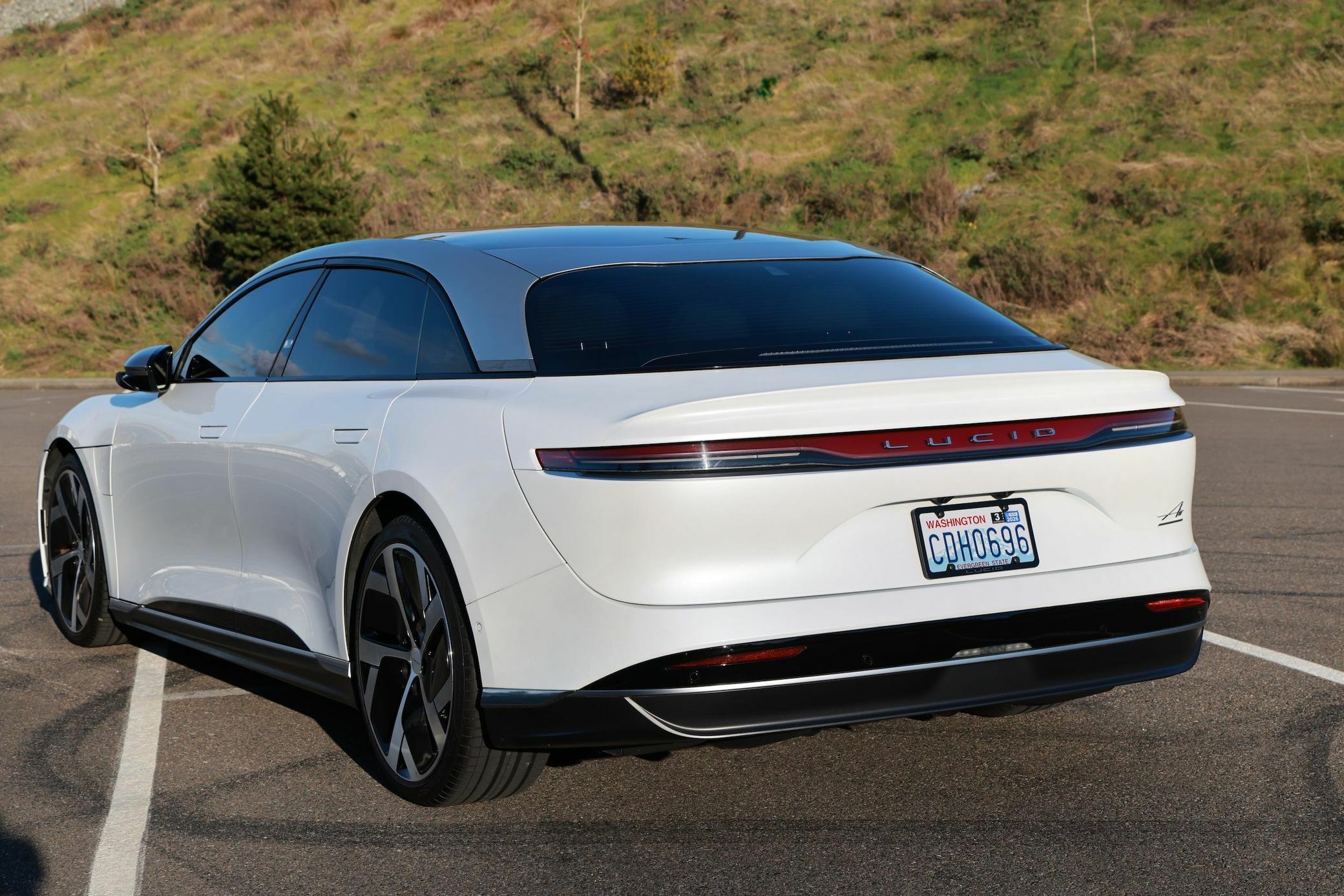 2022 Lucid Air Dream Edition Performance Auction - 10