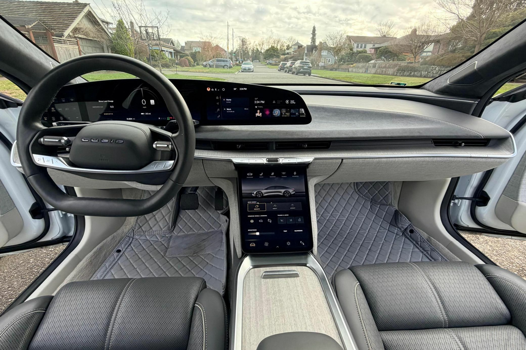 2022 Lucid Air Dream Edition Performance Auction - 15