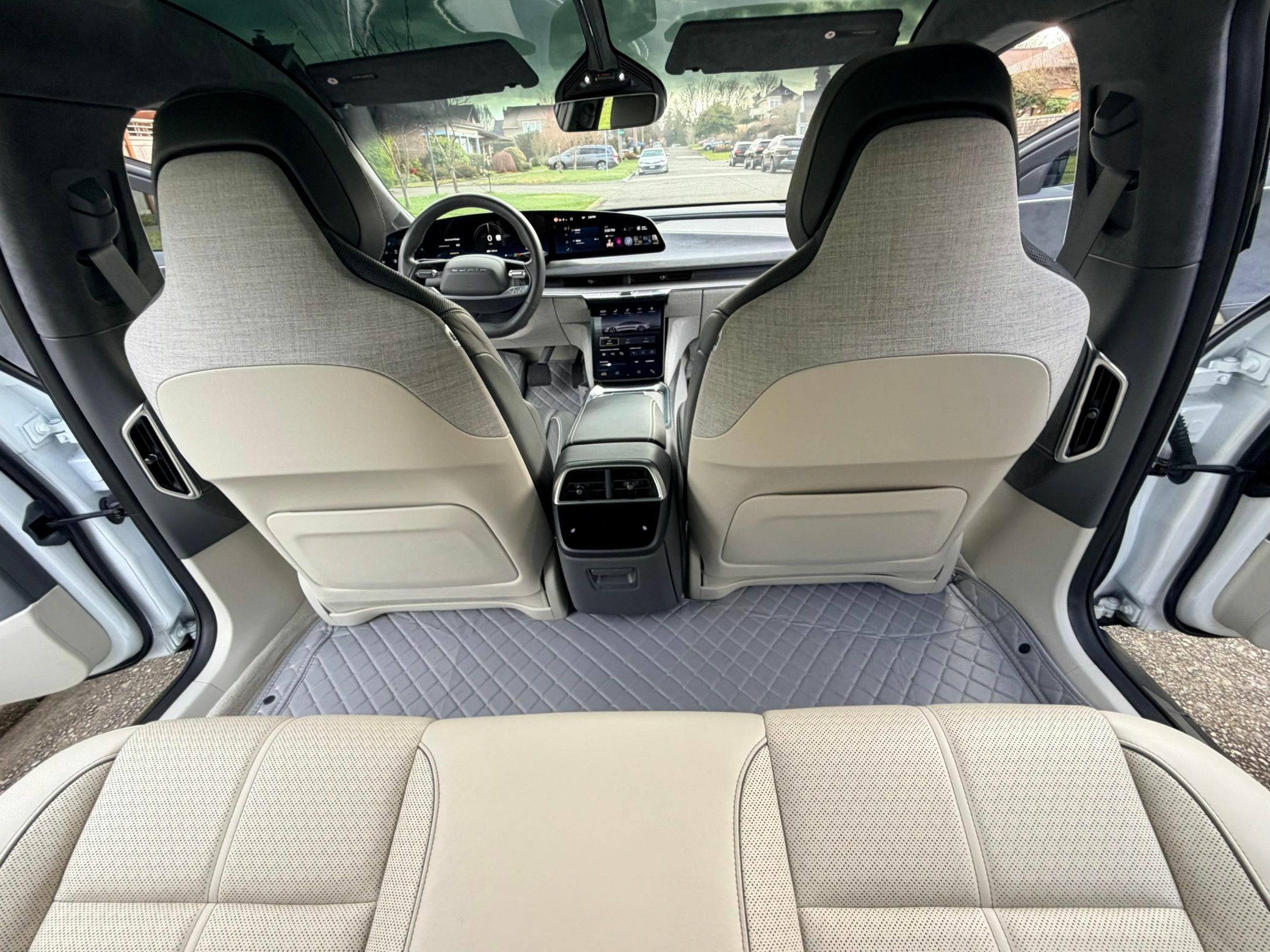 2022 Lucid Air Dream Edition Performance Auction - 19