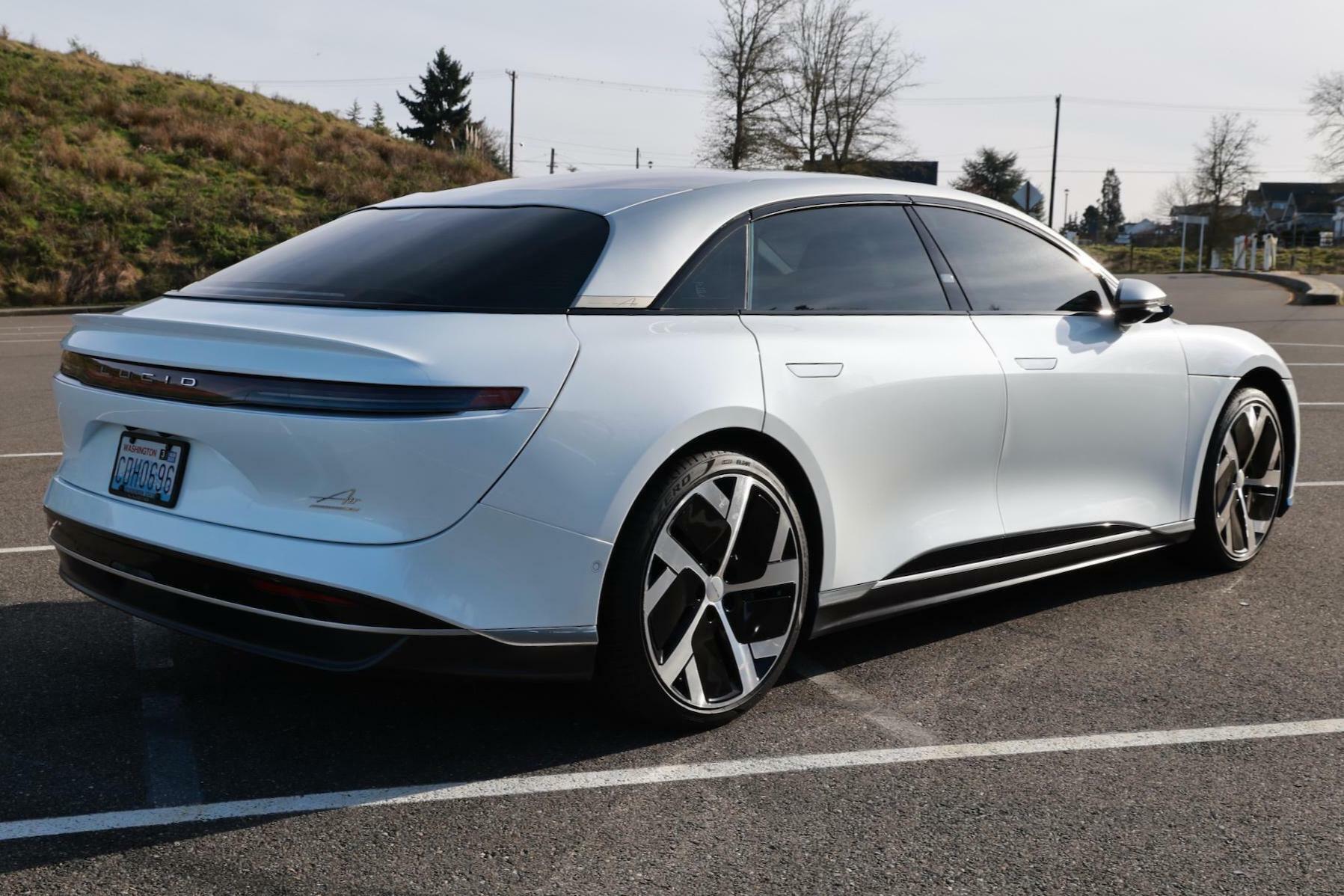 2022 Lucid Air Dream Edition Performance Auction - 43