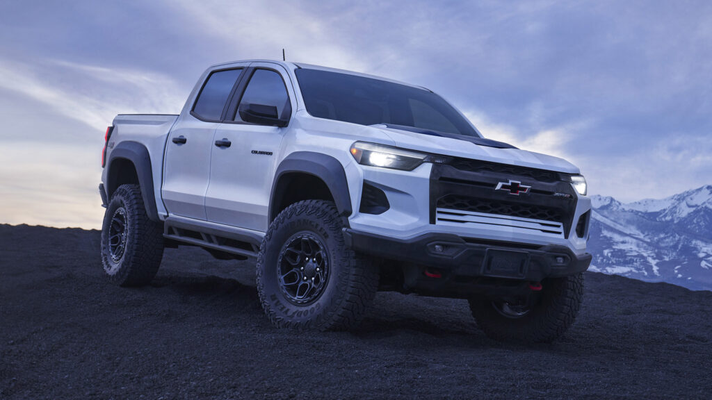  If You&rsquo;ve Been Squinting Through Oncoming Traffic At Night, You&rsquo;re Not Imagining It