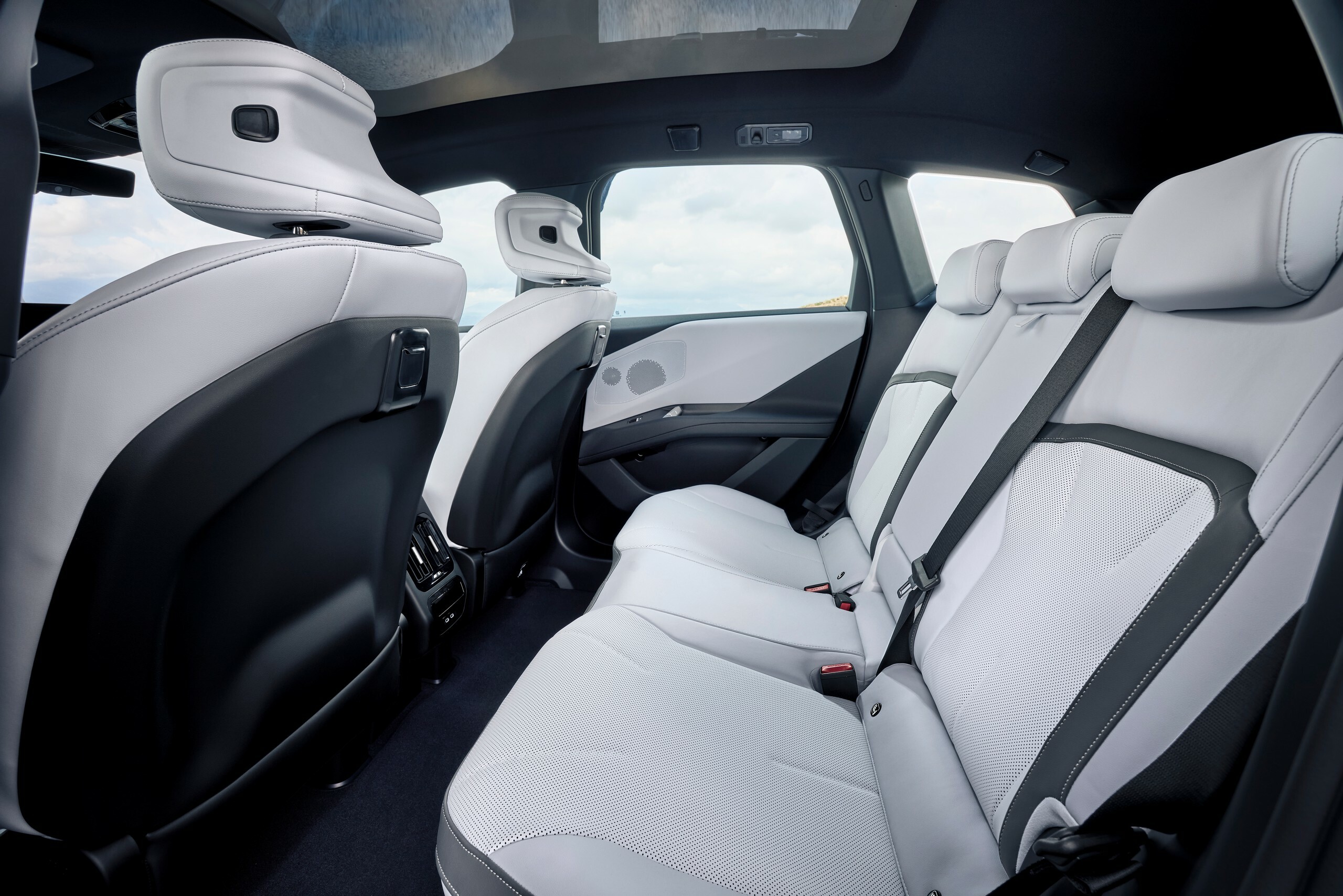 BMW’s New iX3 50 Is Cheaper Than Its Own Gas X3 M50. Its Range Embarrasses The Model Y
