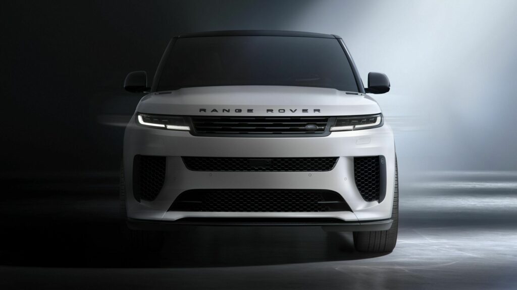  Range Rover Takes Chinese Copies As A &ldquo;Compliment&rdquo;