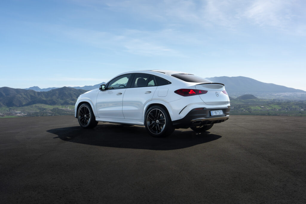 Mercedes Spits Out Four SUVs At Once, Adds Stars To Literally Everything