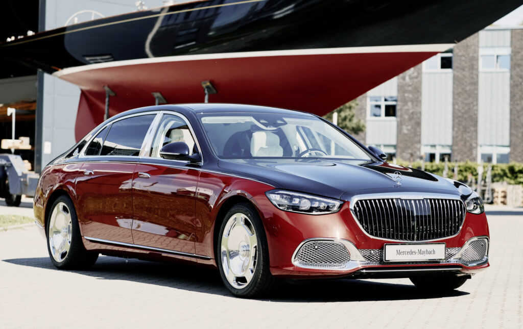  Maybach Rethinks What The New S-Class Should Look Like After Dark