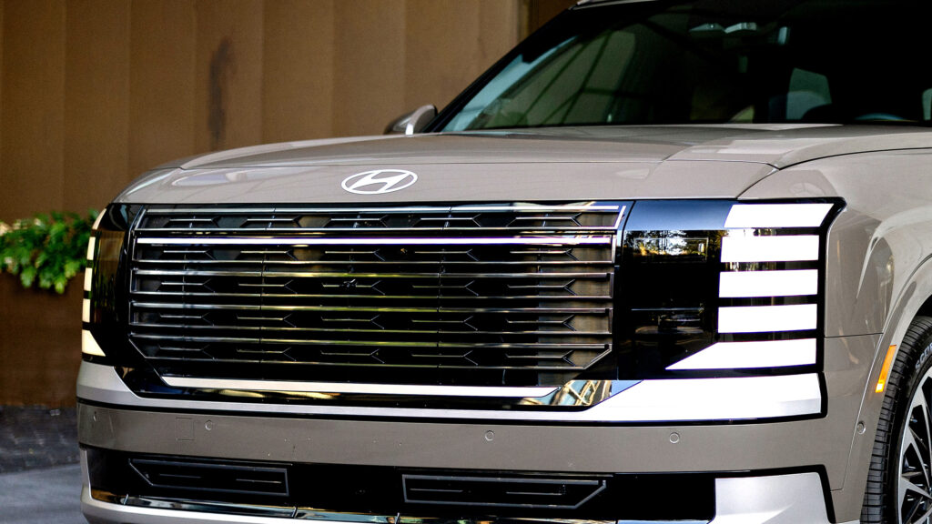  Power-Folding Seat Death Forces Hyundai To Halt Palisade Sales