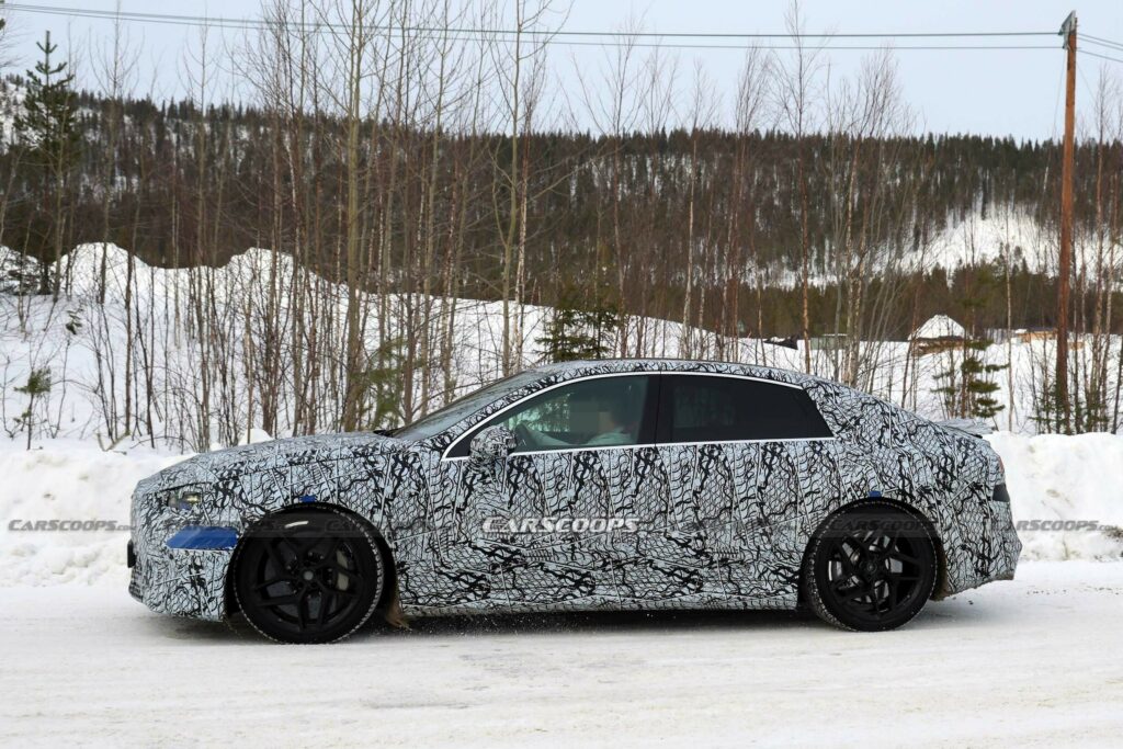 Інтер'єр або деталь електричного Mercedes-AMG C-Class