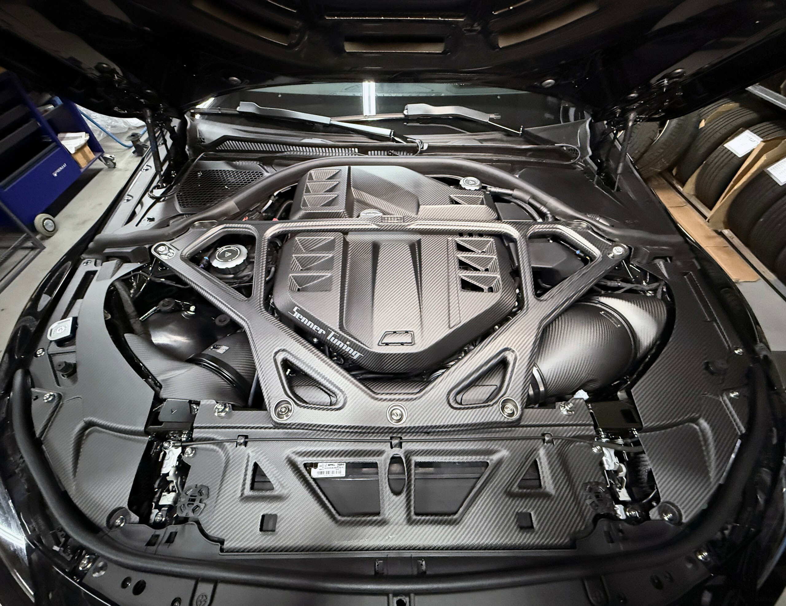 Цей BMW M2 CS перевершує Aventador