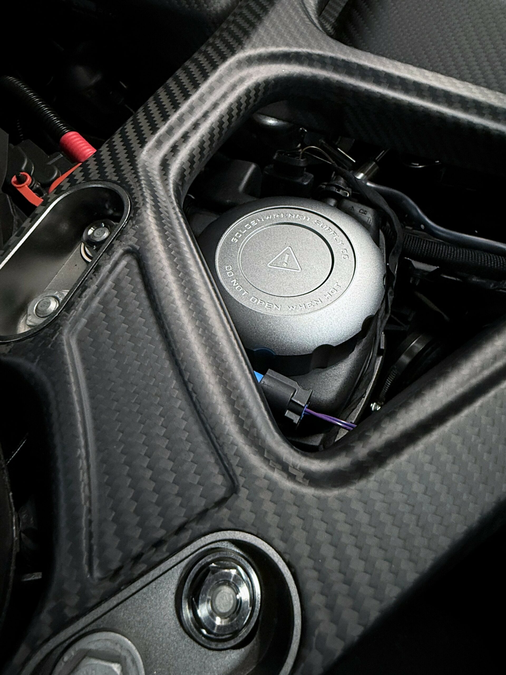 Цей BMW M2 CS перевершує Aventador