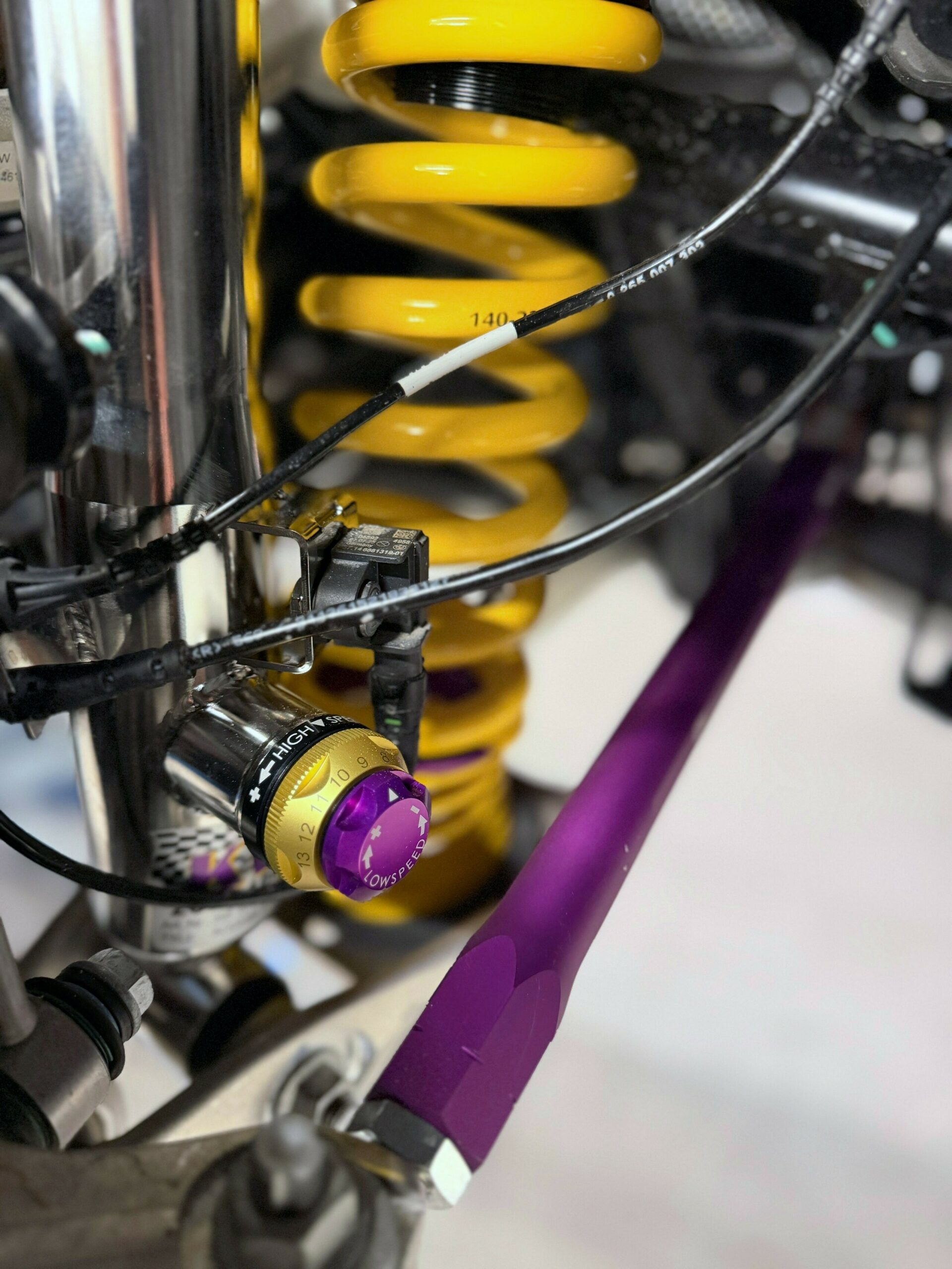 Цей BMW M2 CS перевершує Aventador