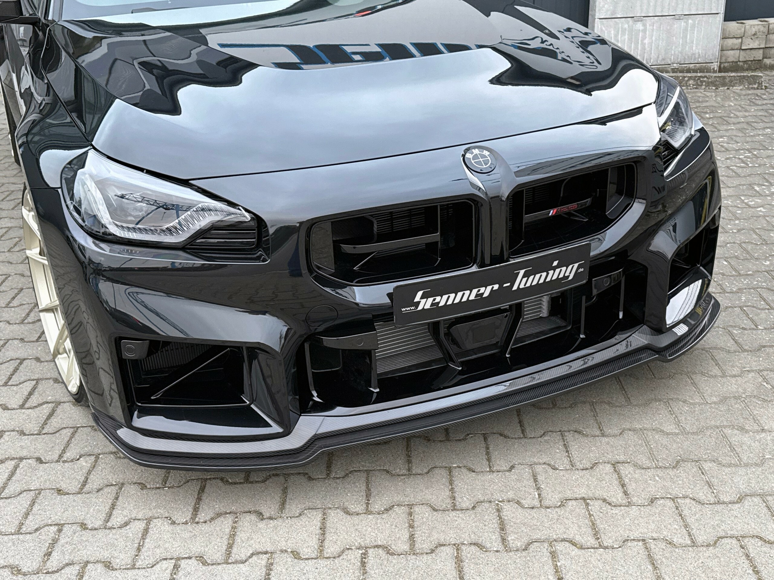 Цей BMW M2 CS перевершує Aventador