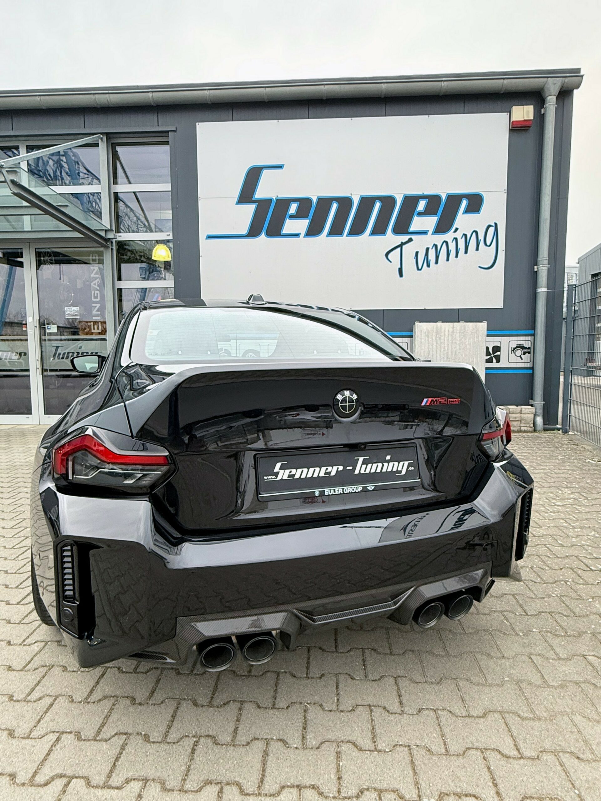 Цей BMW M2 CS перевершує Aventador