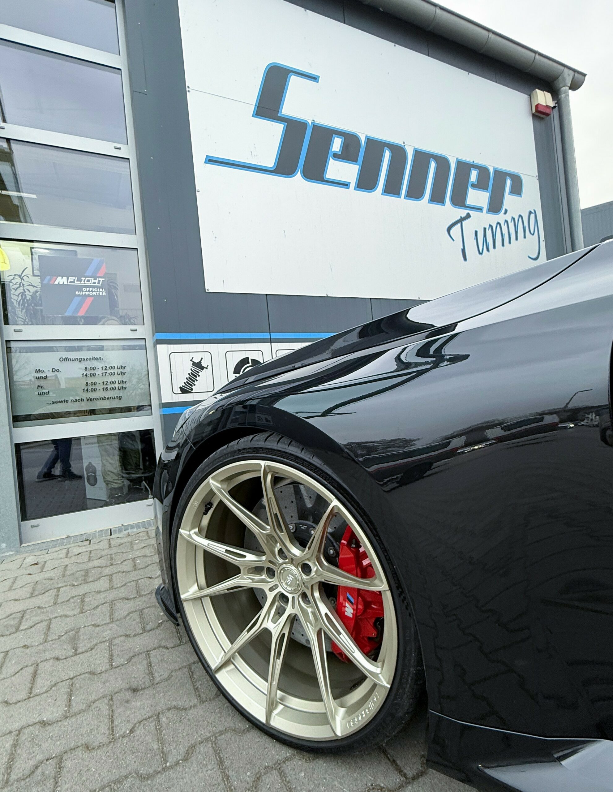 Цей BMW M2 CS перевершує Aventador