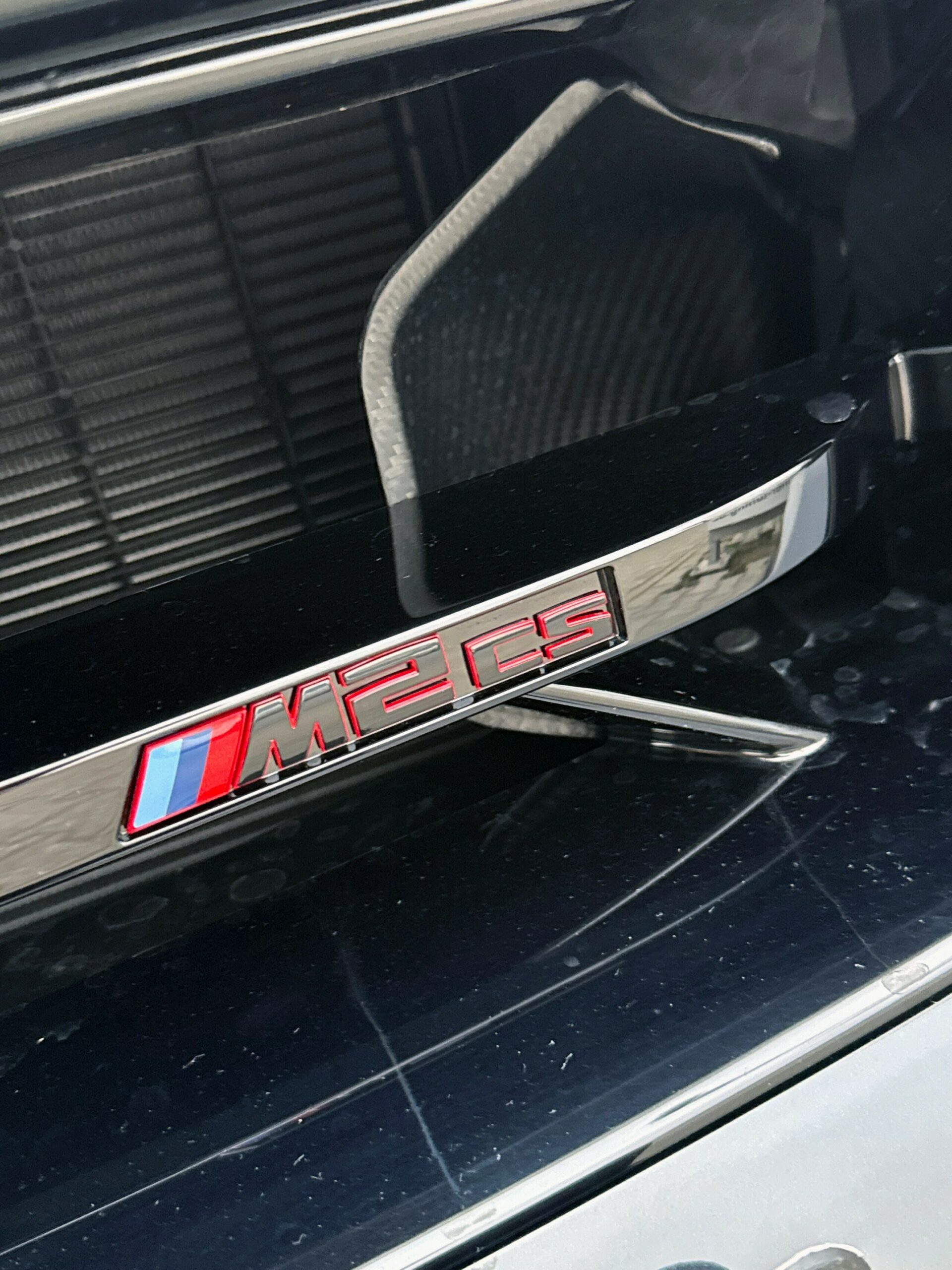 Цей BMW M2 CS перевершує Aventador