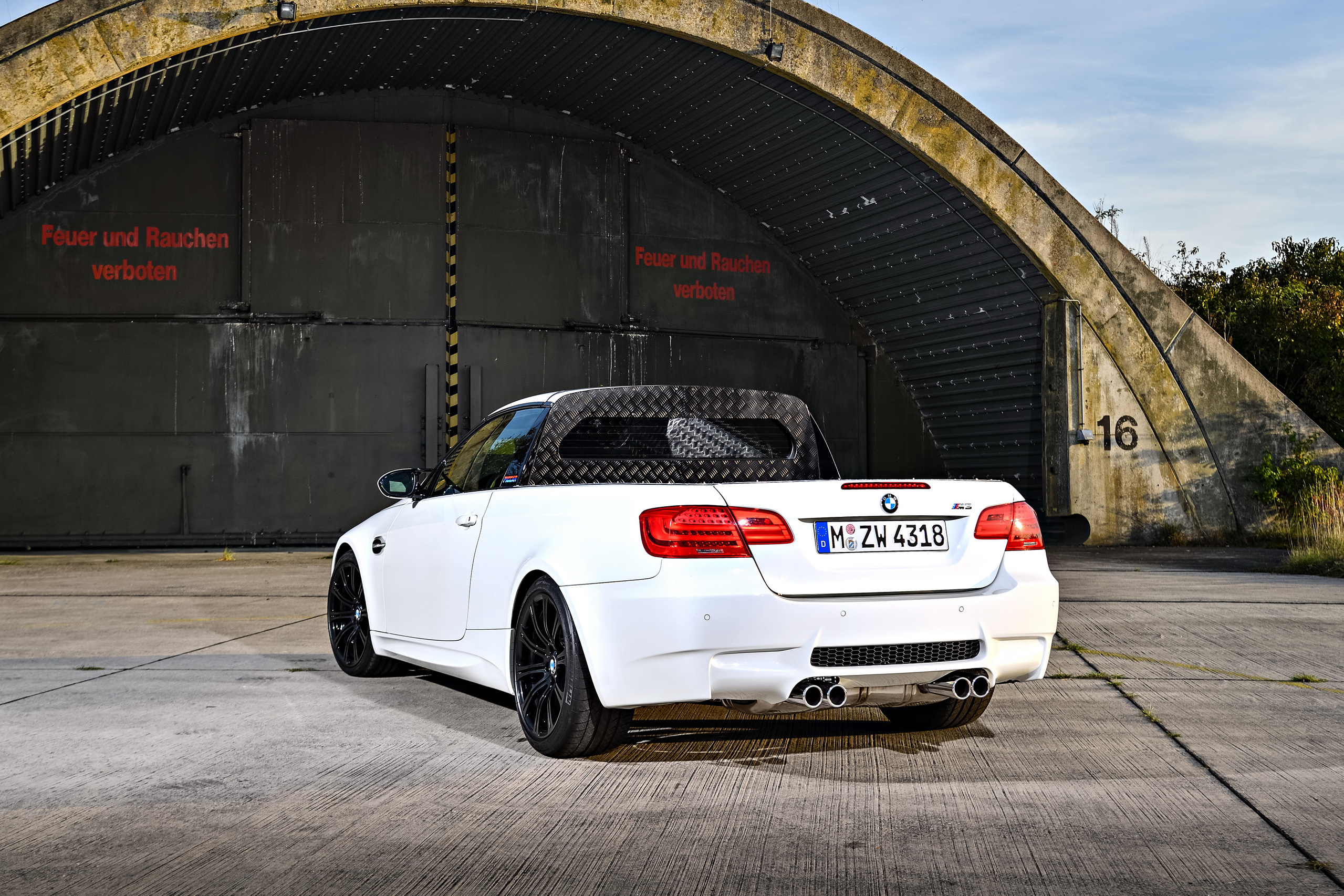 BMW Pickups X7 M3 E92 E30 13