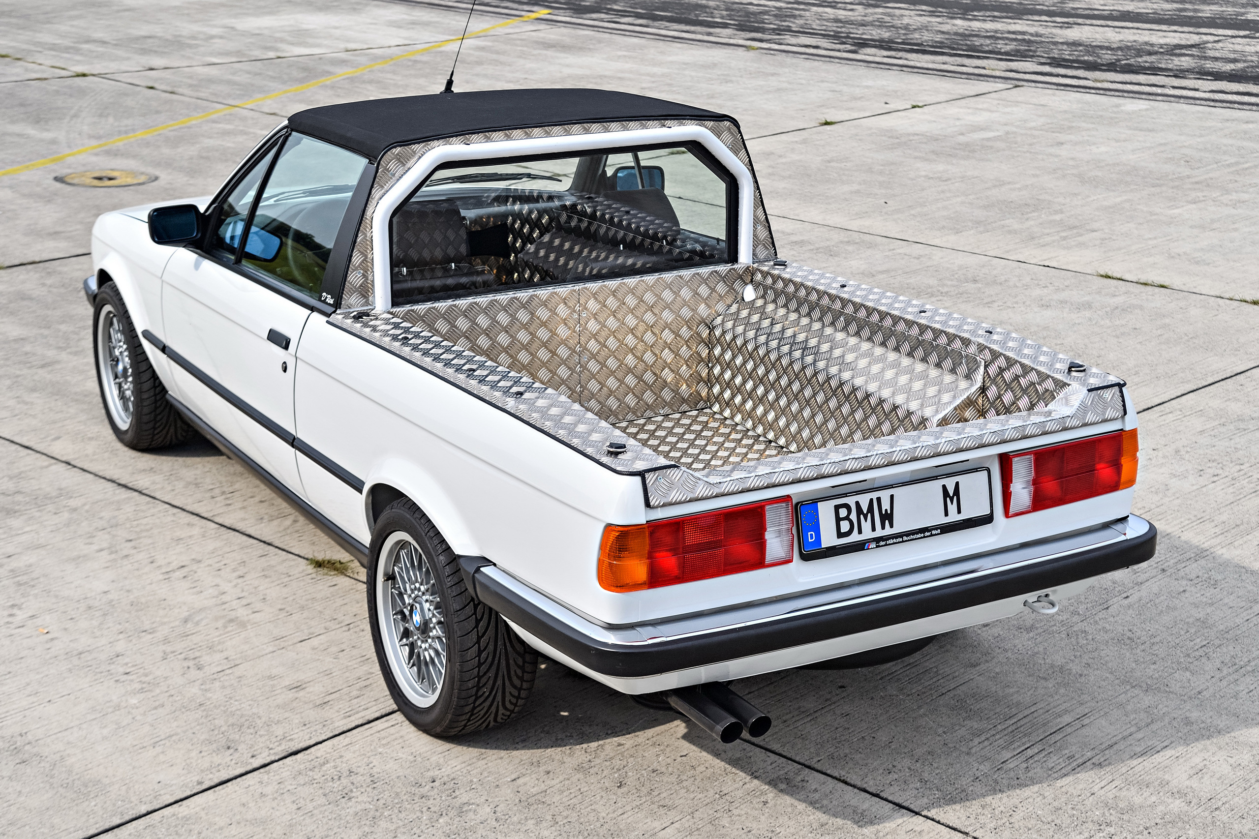 BMW Pickups X7 M3 E92 E30 14