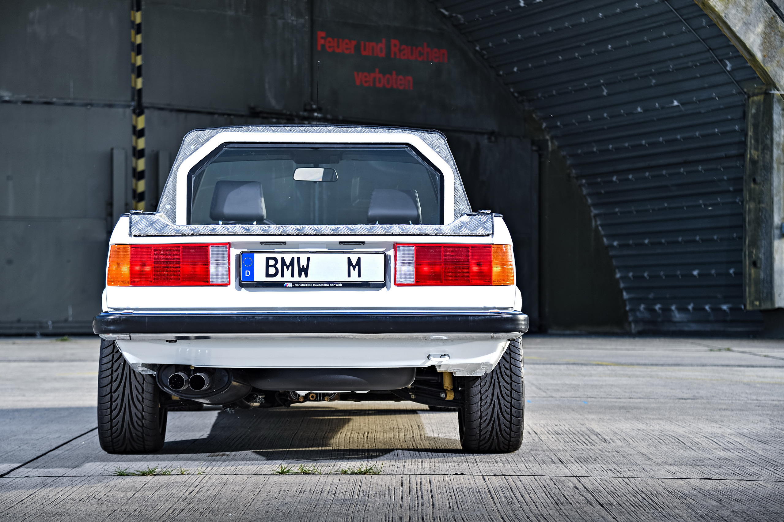BMW Pickups X7 M3 E92 E30 15