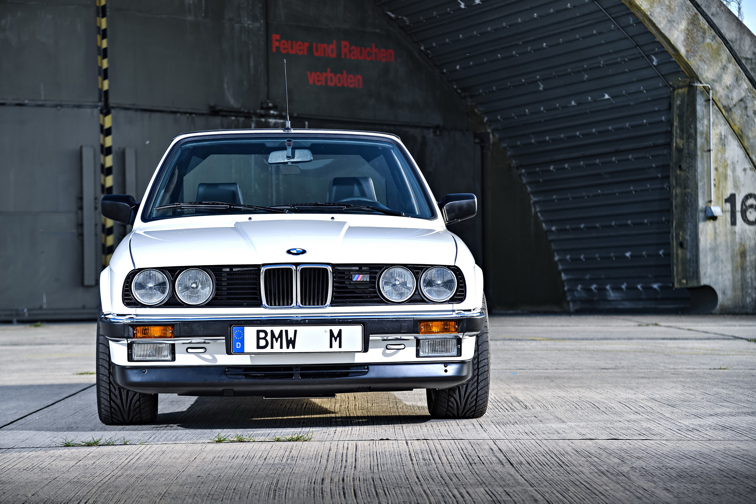 BMW Pickups X7 M3 E92 E30 16