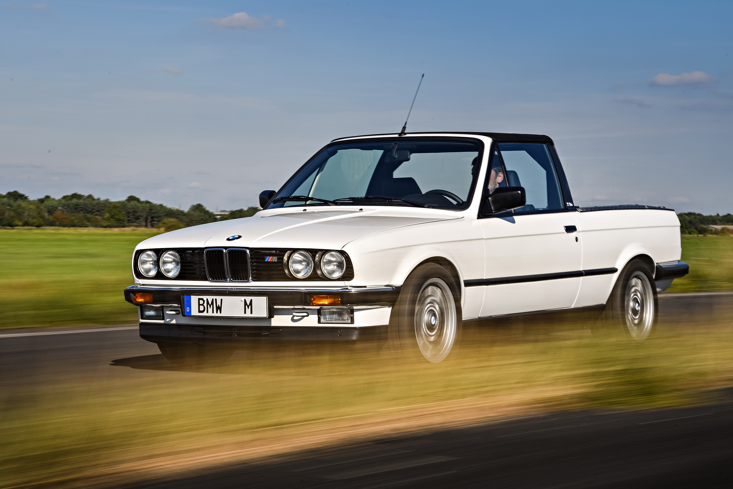 BMW Pickups X7 M3 E92 E30 19