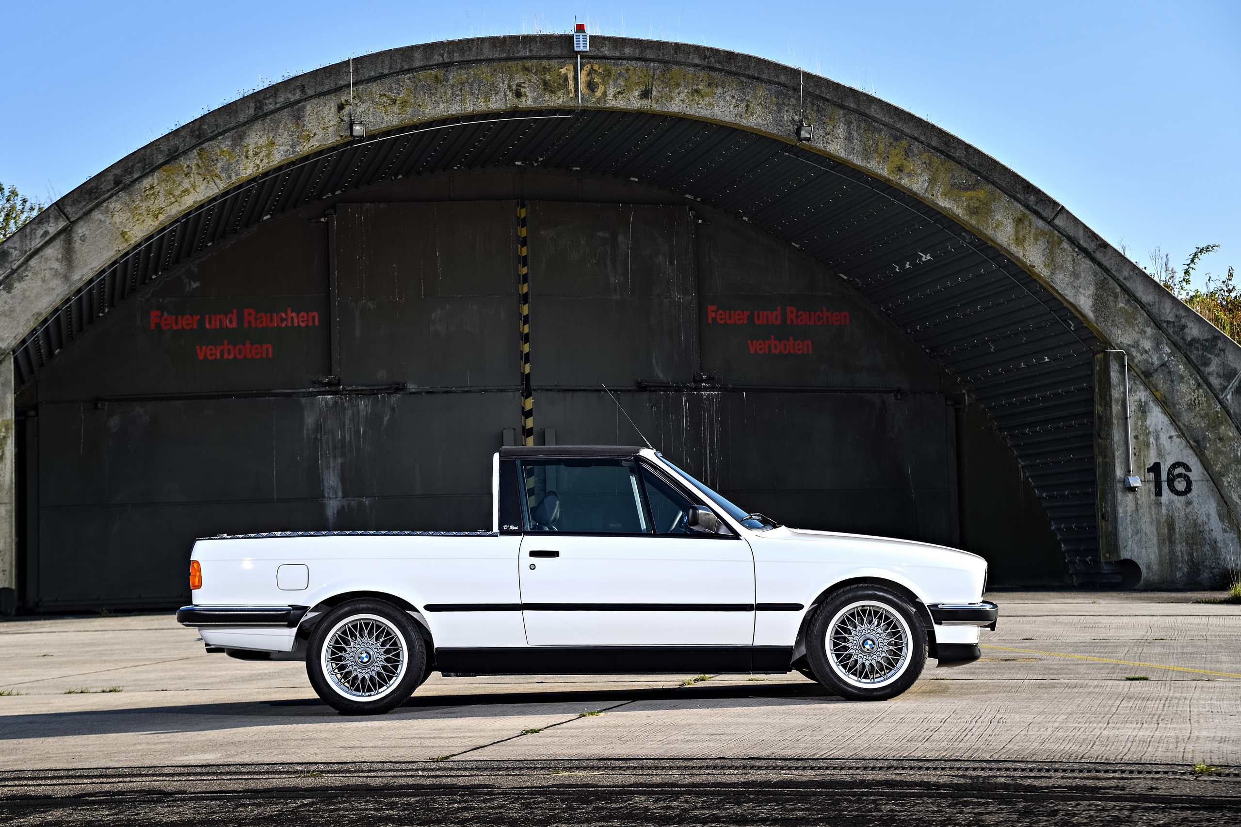 BMW Pickups X7 M3 E92 E30 21