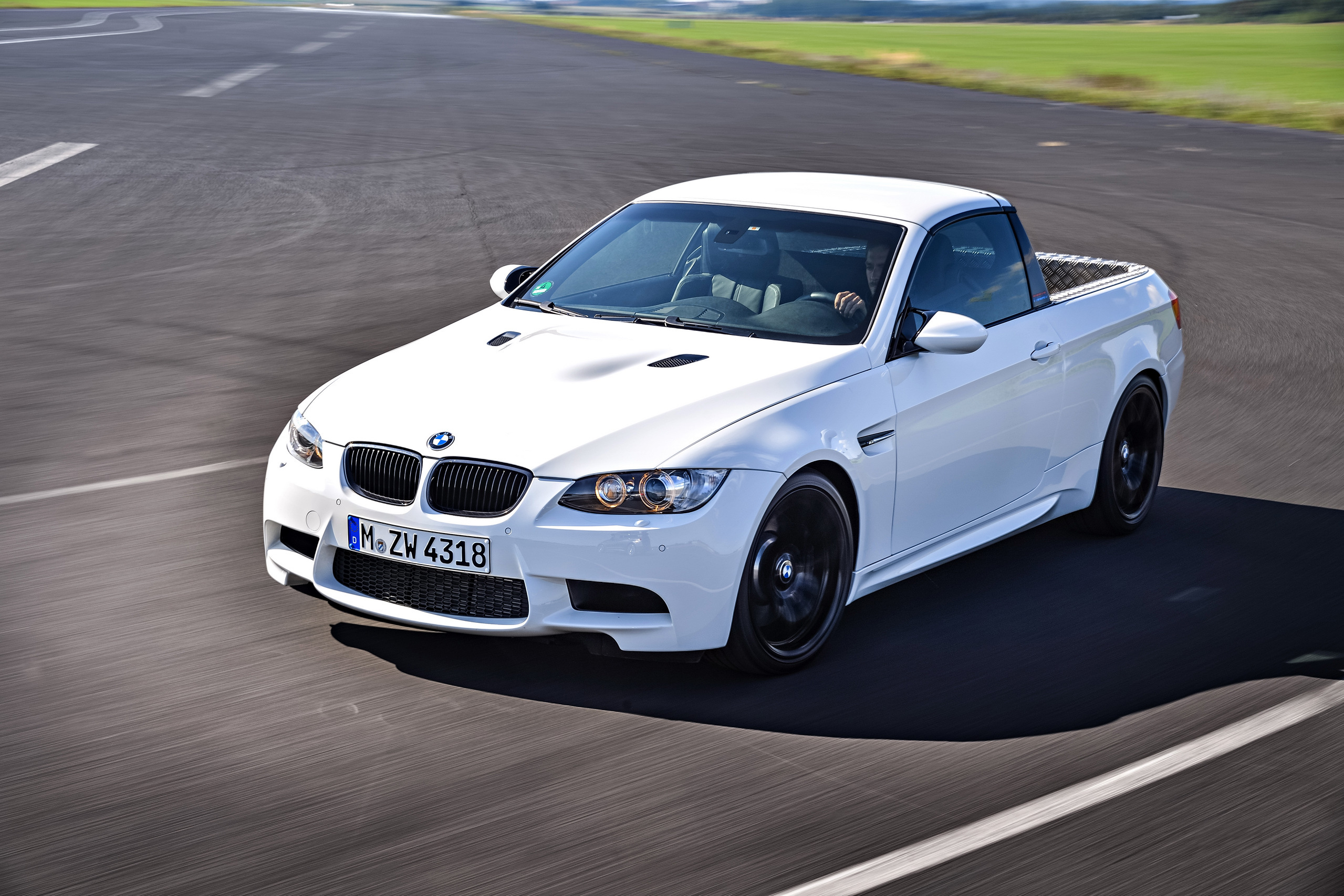 BMW Pickups X7 M3 E92 E30 8