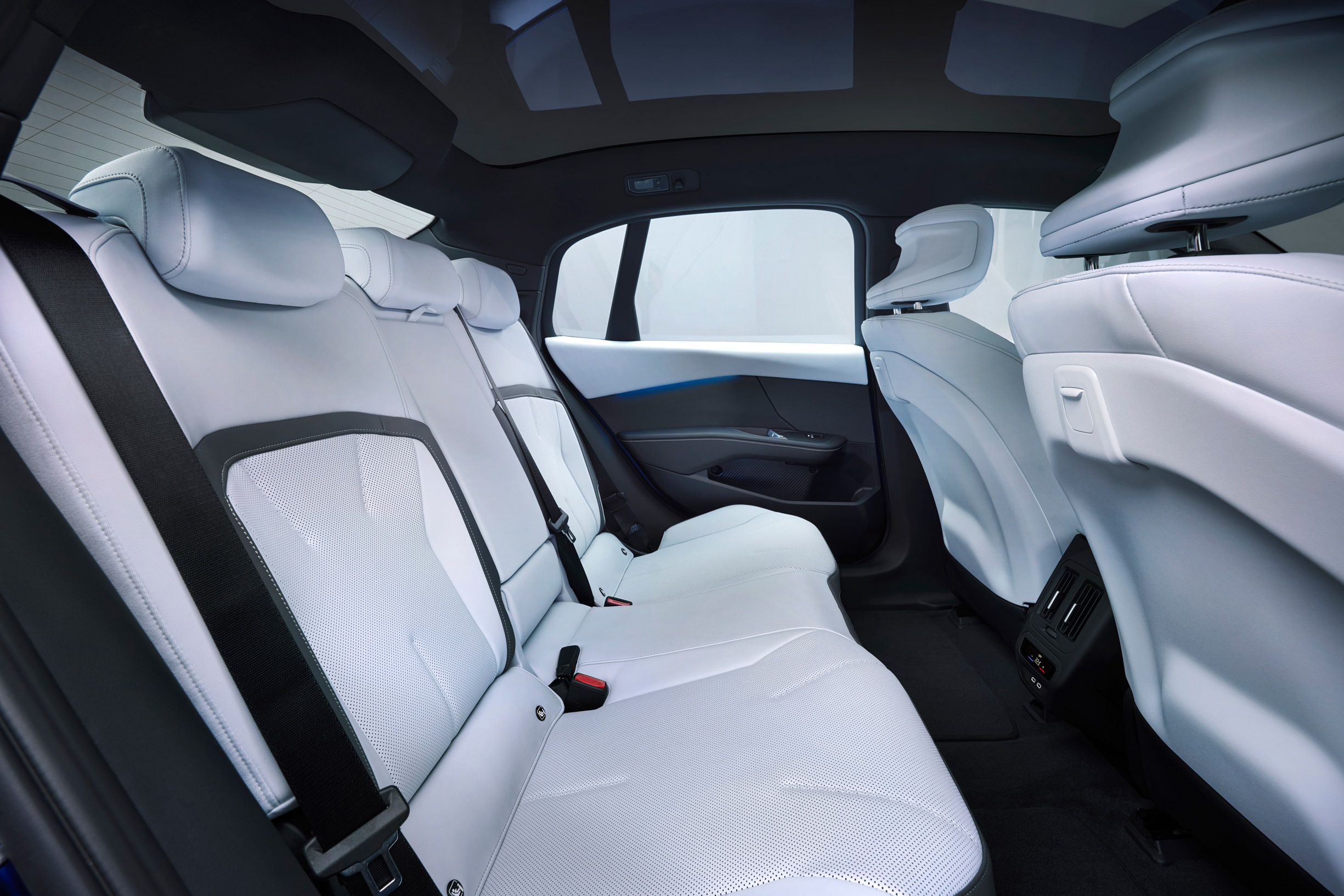 BMW i3 3-series debut 00041