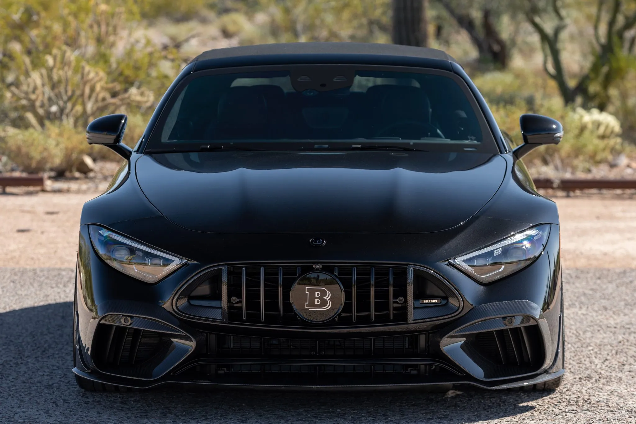 Ледве обкатаний Brabus SL63 щойно перевірив реальність на 170 тисяч доларів