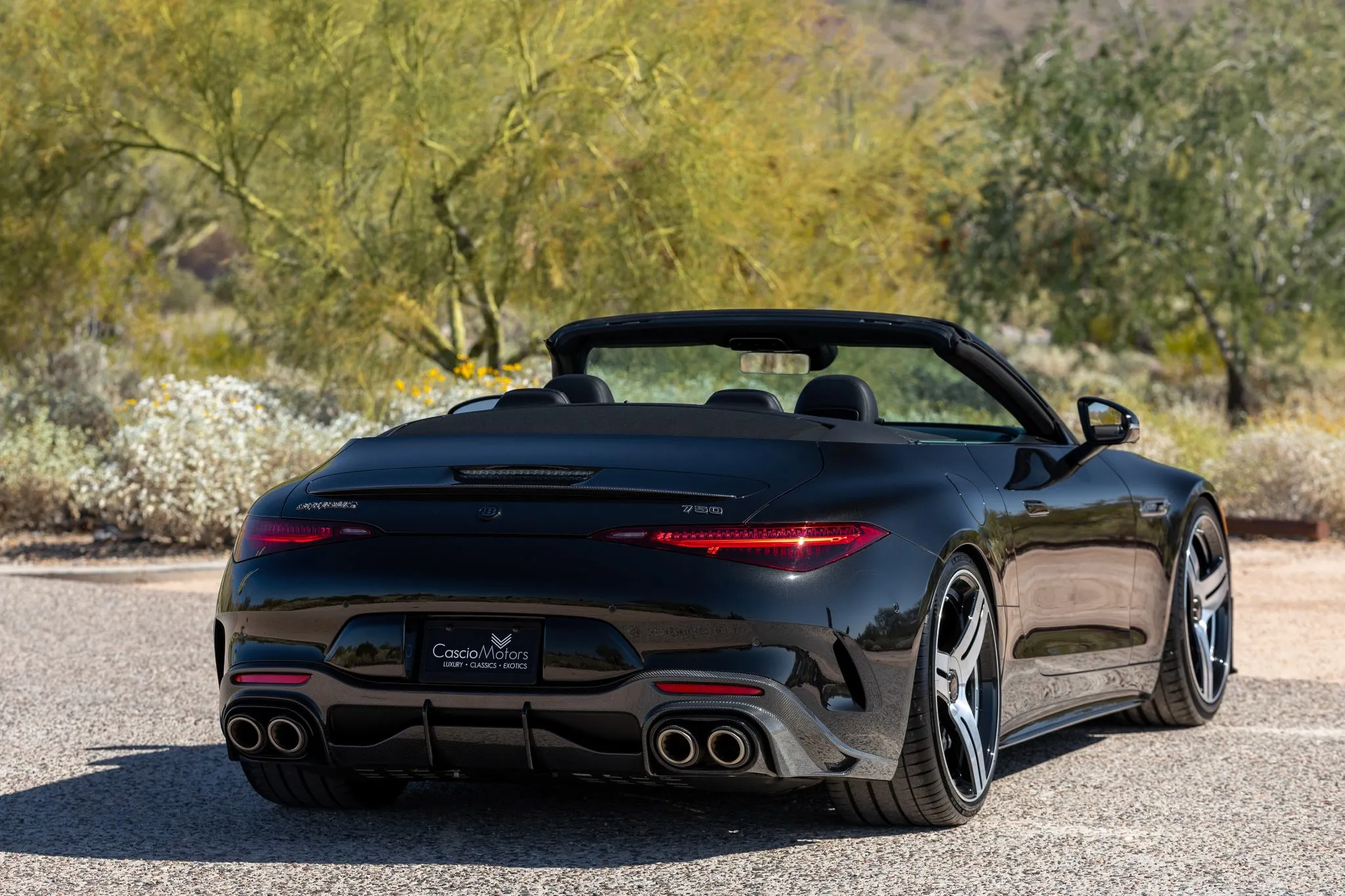 Ледве обкатаний Brabus SL63 щойно перевірив реальність на 170 тисяч доларів