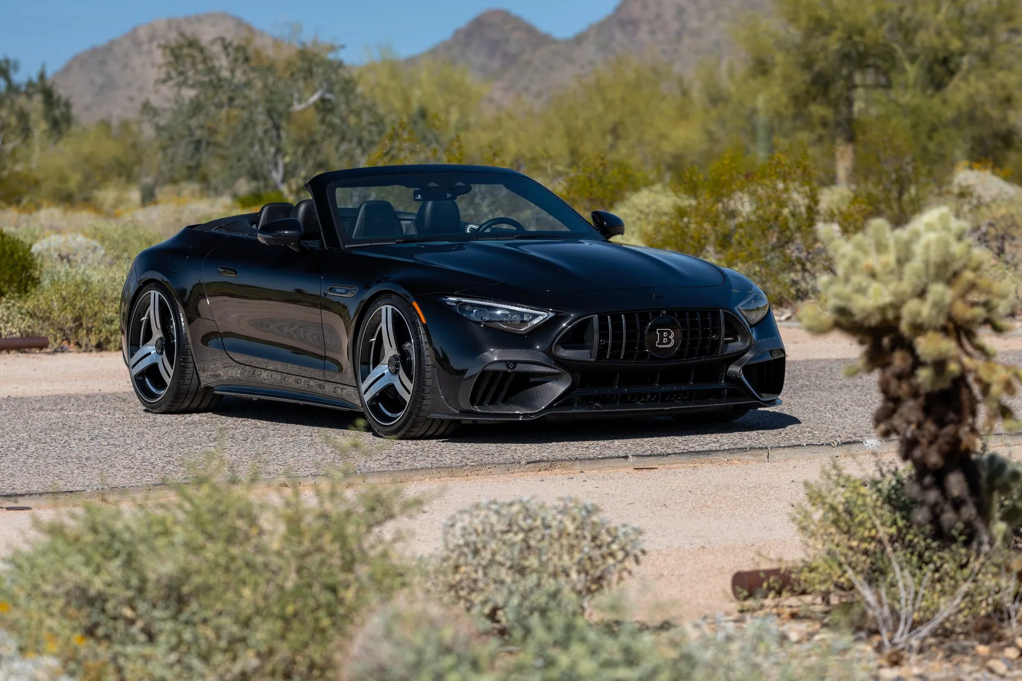 Ледве обкатаний Brabus SL63 щойно перевірив реальність на 170 тисяч доларів