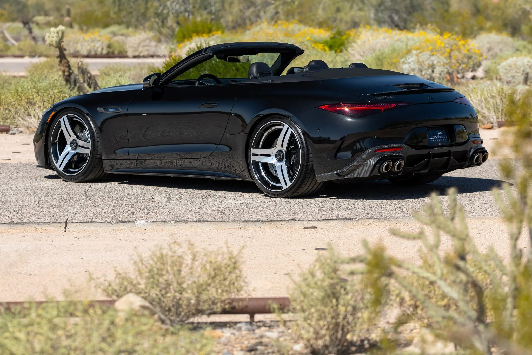 Ледве обкатаний Brabus SL63 щойно перевірив реальність на 170 тисяч доларів